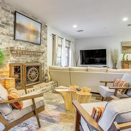 Dog-Friendly Cypress Vacation Rental With Lanai!